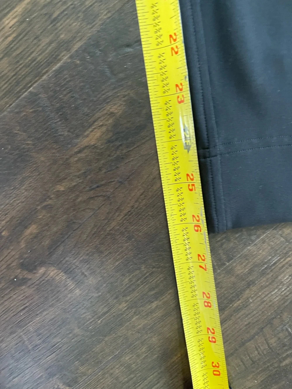 LULULEMON Black Tapered Leg 26